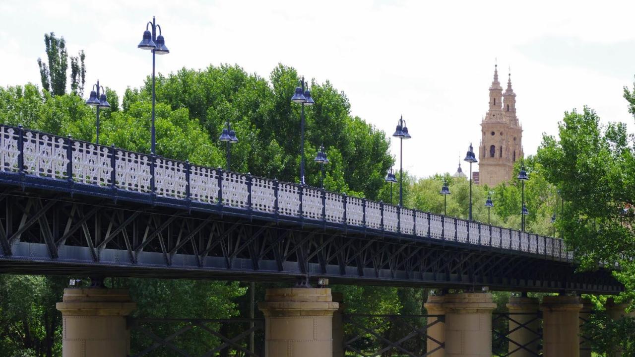 Hostal Puente De Hierro Логроньйо Екстер'єр фото