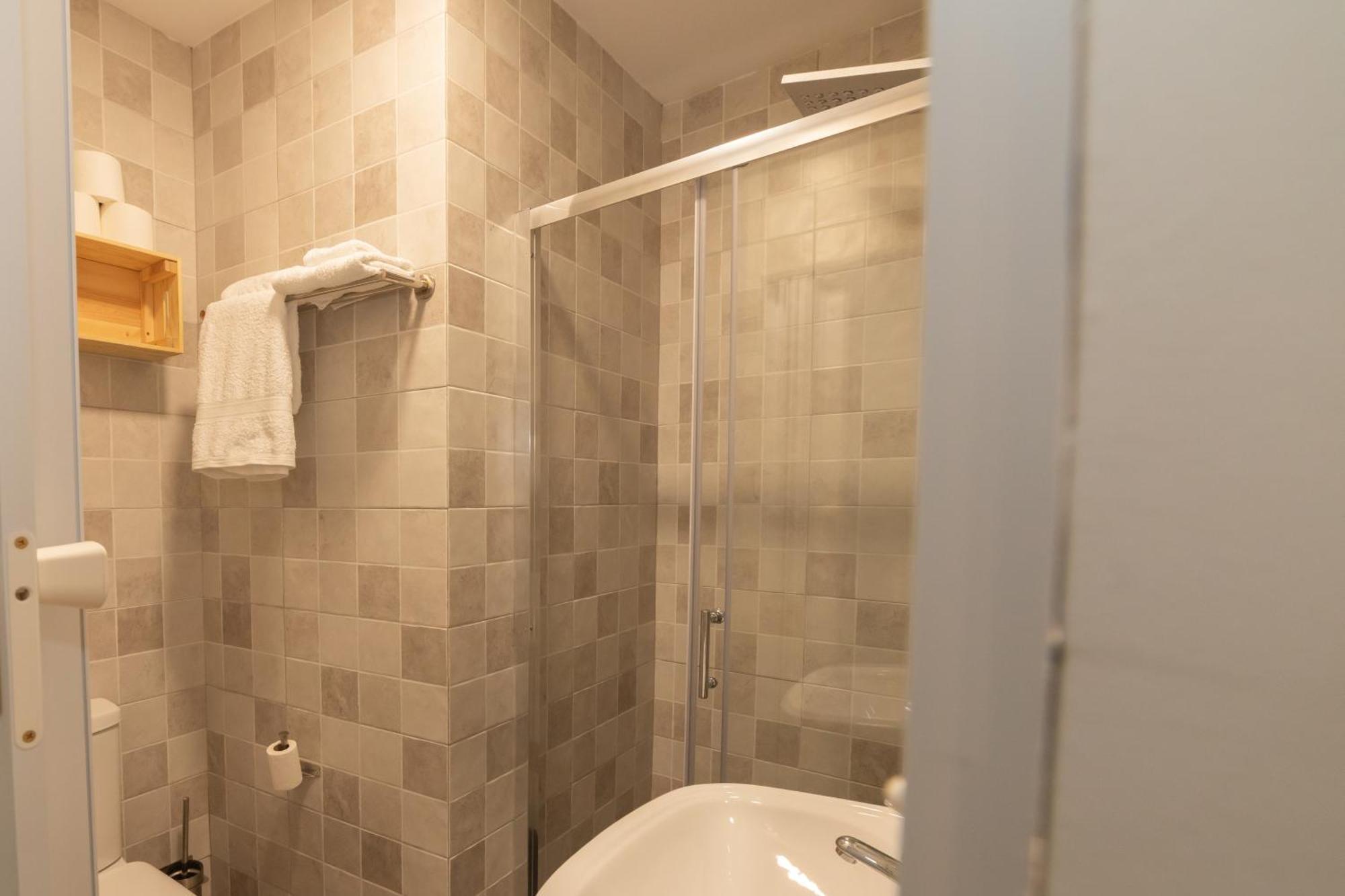 Hostal Puente De Hierro Логроньйо Номер фото