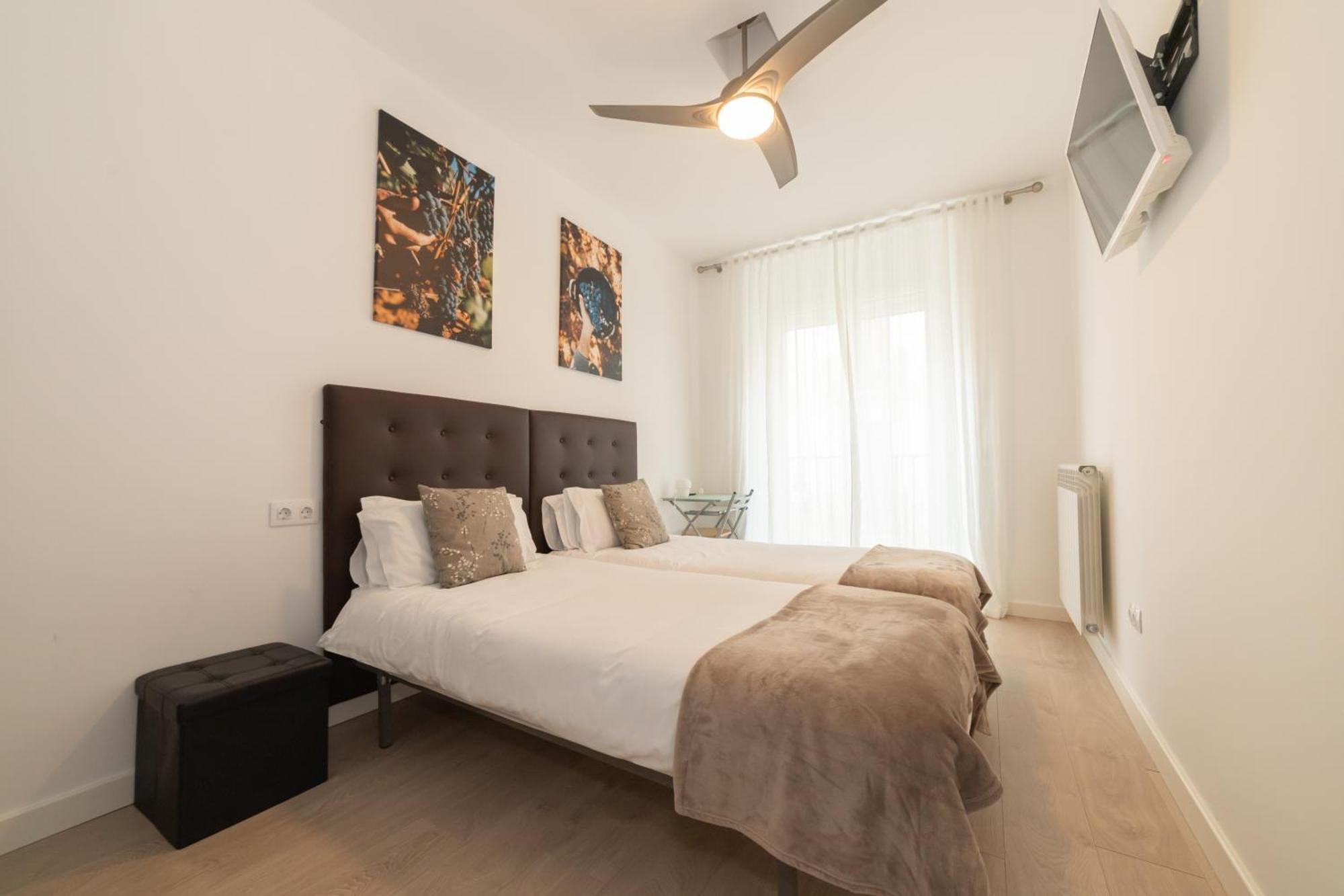 Hostal Puente De Hierro Логроньйо Номер фото
